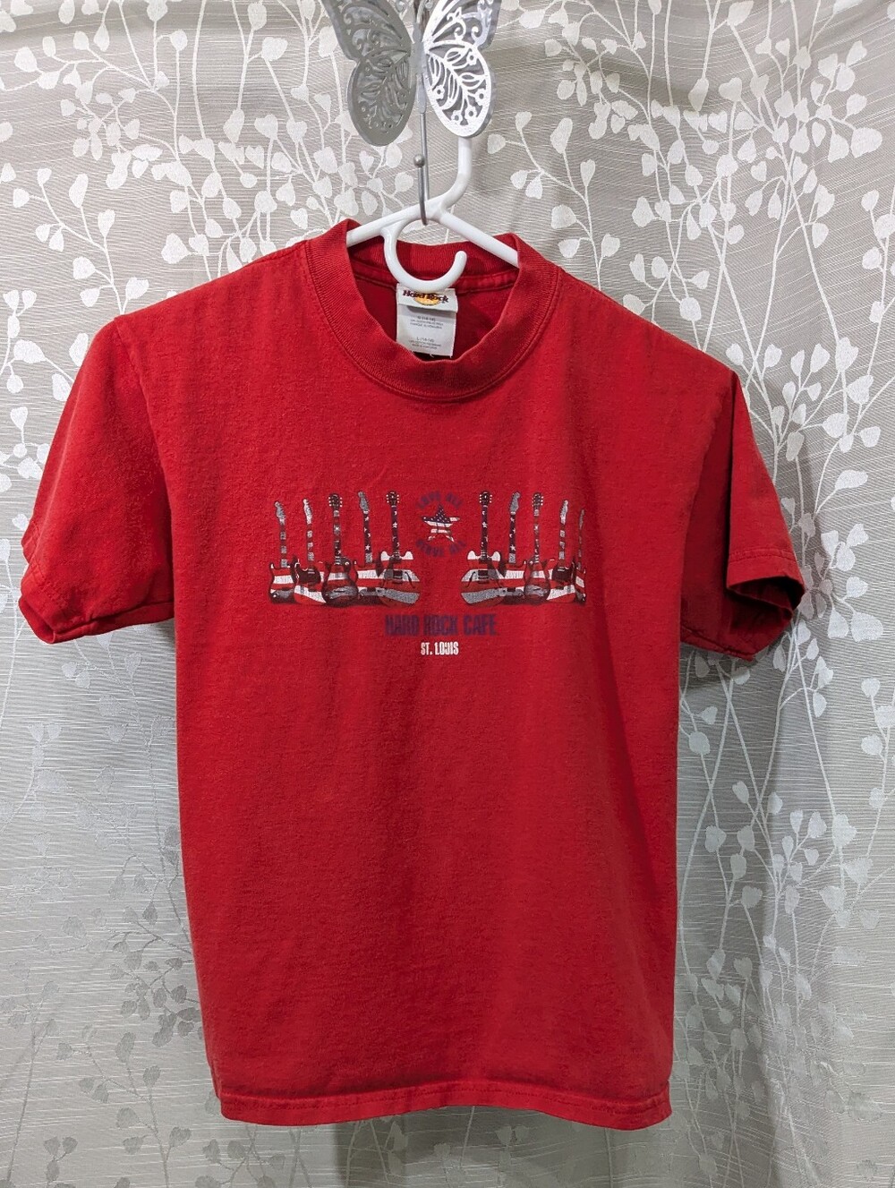 Red Hard Rock Cafe T-shirt, Youth L(14-16)